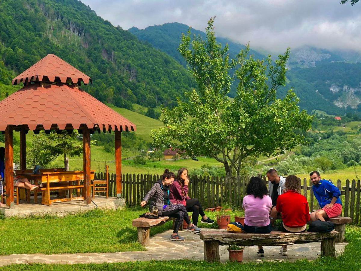 Guesthouse Alpini Lepushe Luaran gambar