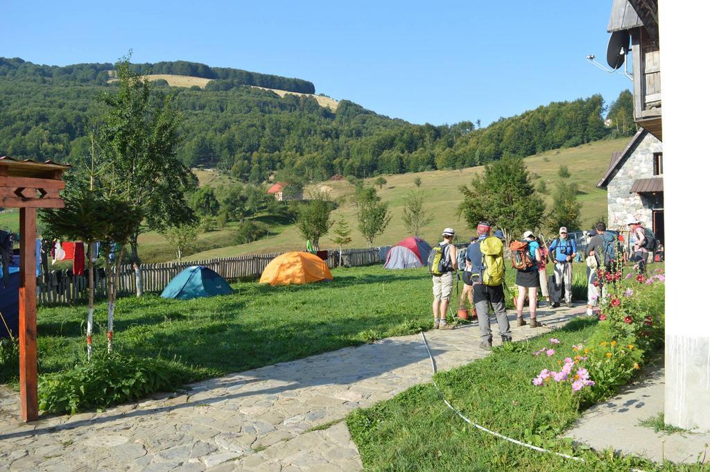 Guesthouse Alpini Lepushe Luaran gambar