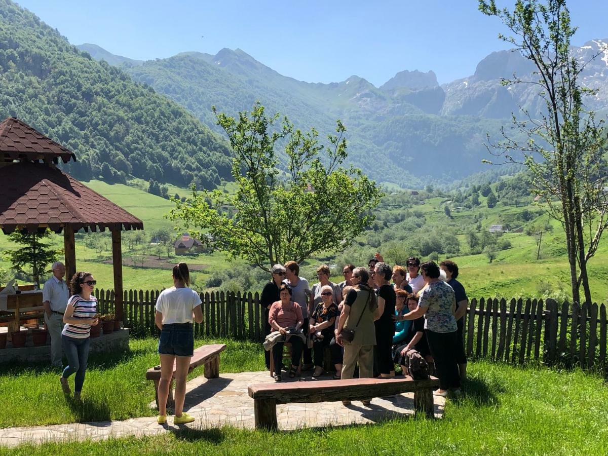 Guesthouse Alpini Lepushe Luaran gambar